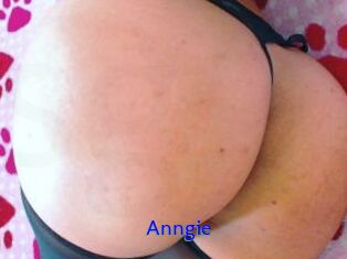Anngie_