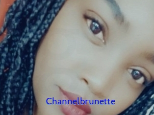 Channelbrunette