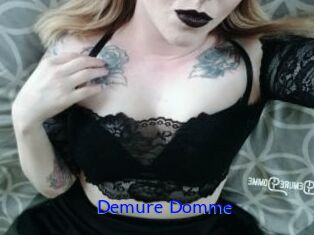 Demure_Domme
