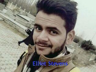 Elliot_Stevens