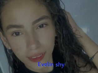 Evelin_shy