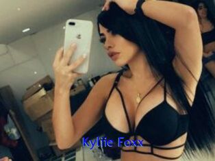 Kyliie_Foxx