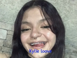 Kylie_loove
