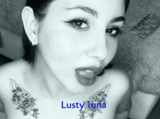 Lusty_luna