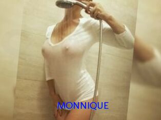 MONNIQUE_
