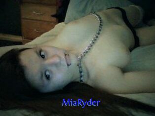 Mia_Ryder