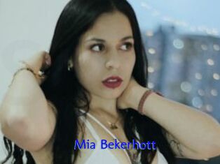 Mia_Bekerhott