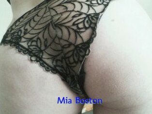 Mia_Boston