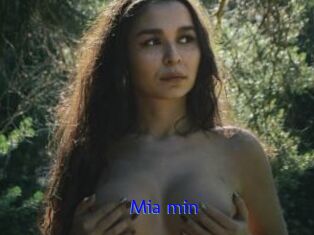 Mia_min