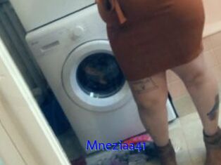 Mneziaa41