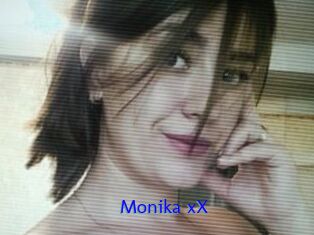 Monika_xX