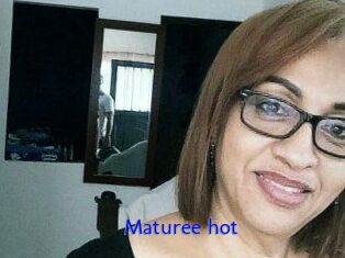 Maturee_hot