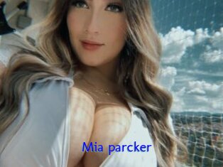 Mia_parcker