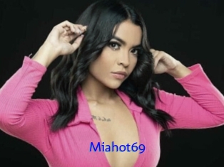 Miahot69