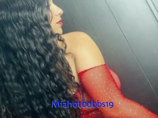 Miahotbobbs19