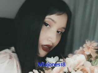 Miajones18