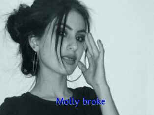 Molly_broke