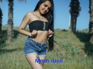 Moon_danii