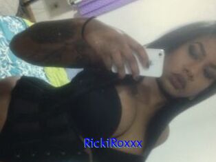 RickiRoxxx