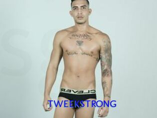 TWEEKSTRONG