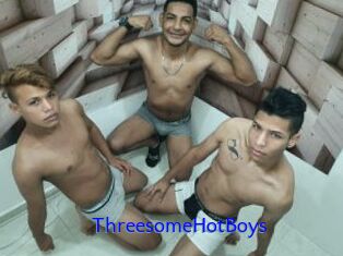 ThreesomeHotBoys