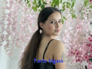 Tania_bigass