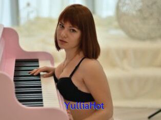 YulliaHot